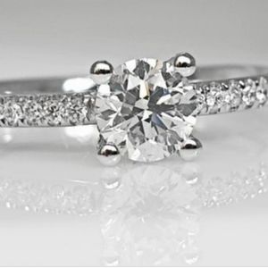 SOLD SOLD SOLD Pending Sale✨🌷Diamond Ring 0.78tcw